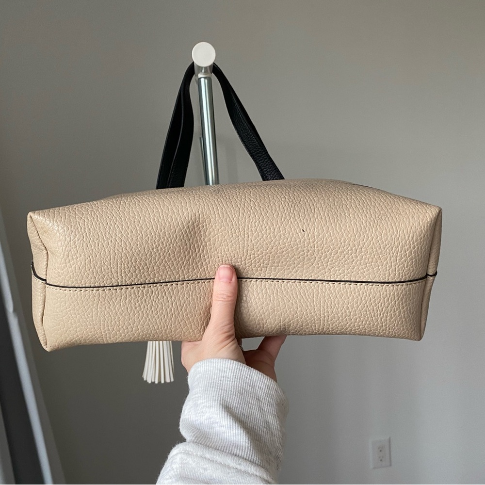 Cute Neutral Tote - Picture 11 of 16